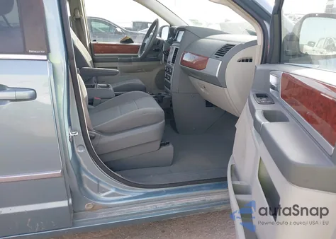 2009 Chrysler Town & Country Touring from USA, damaged, VIN 2A8HR54199R567618